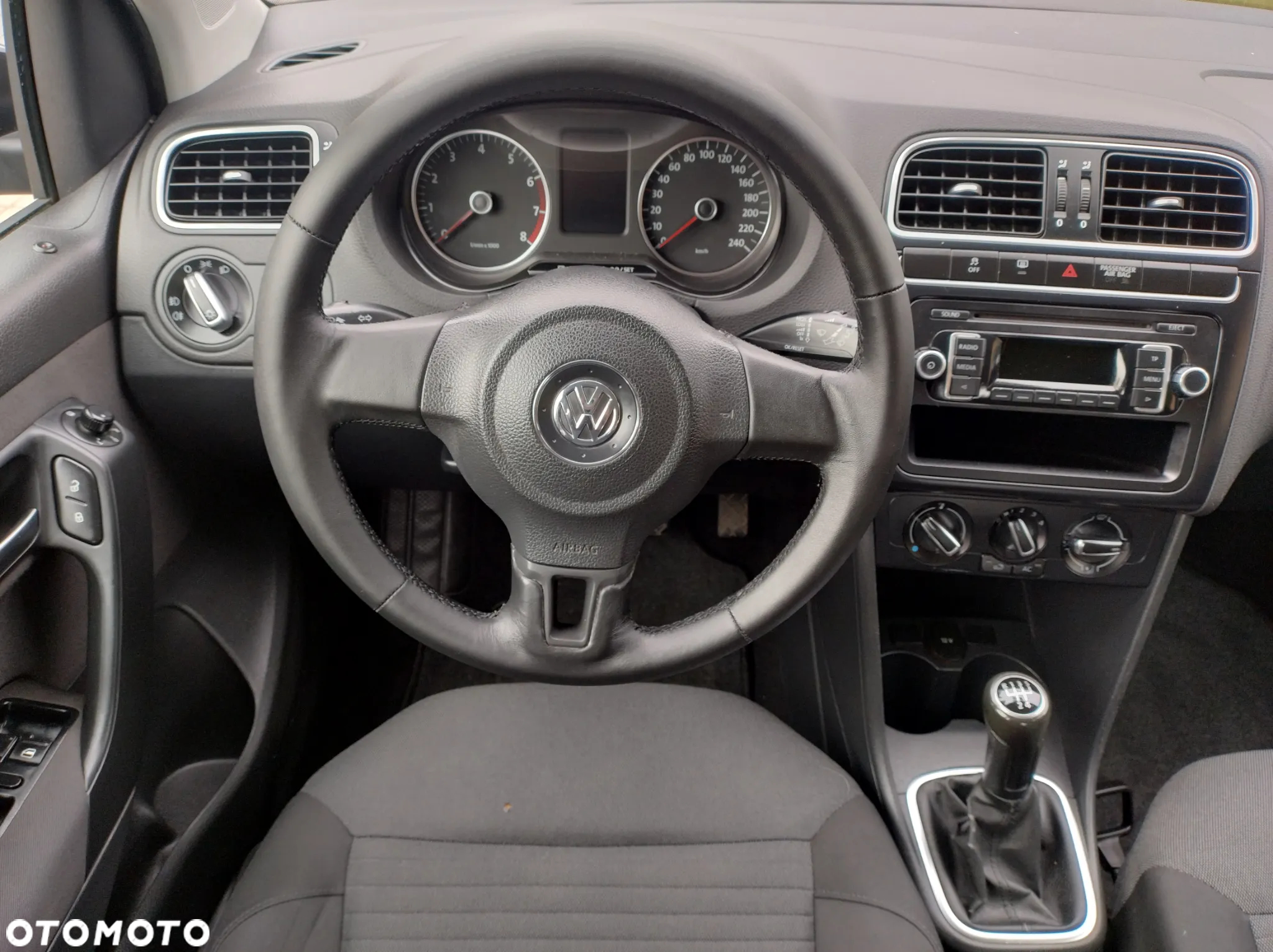 Volkswagen Polo 1.4 16V Comfortline - 31