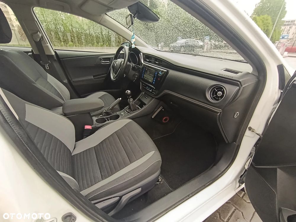 Toyota Auris 1.6 D-4D Edition-S - 12
