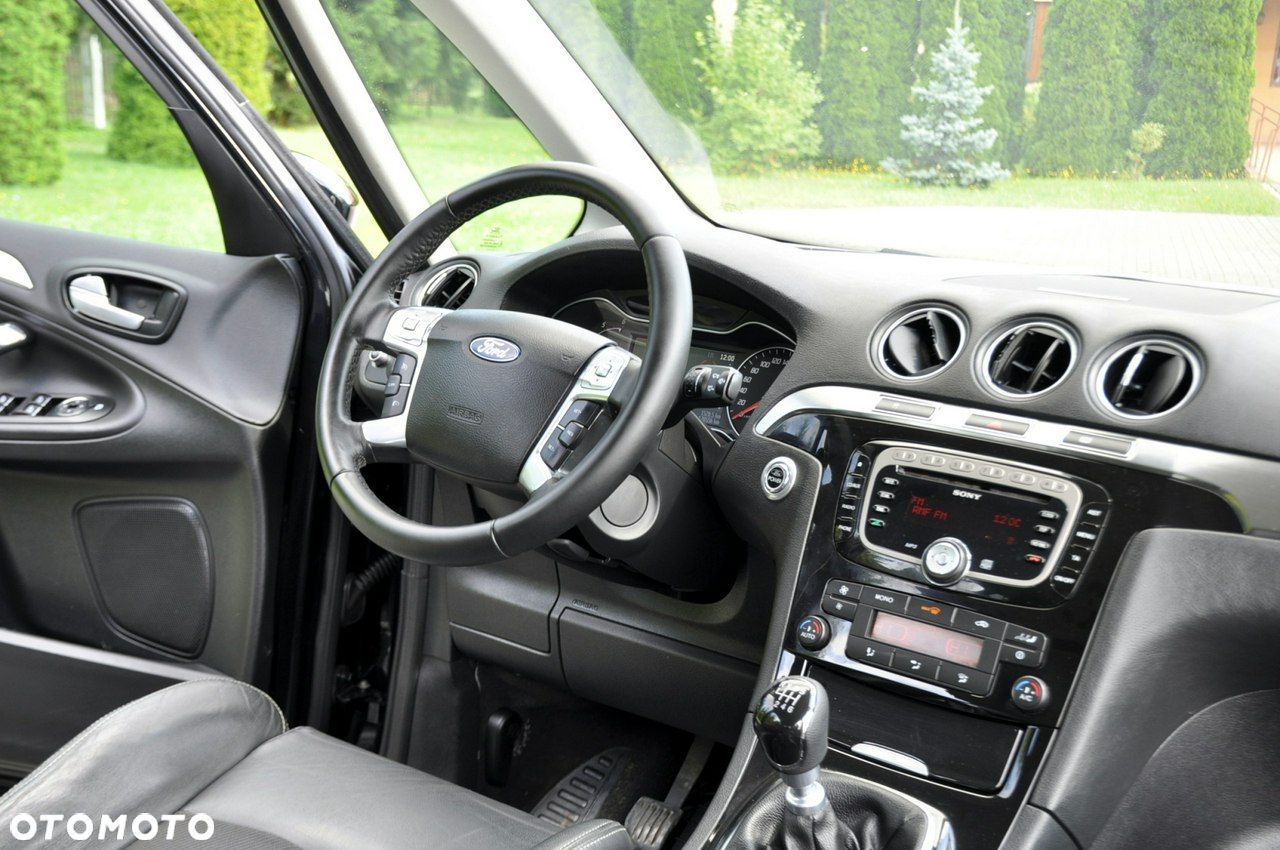 Ford Galaxy - 26