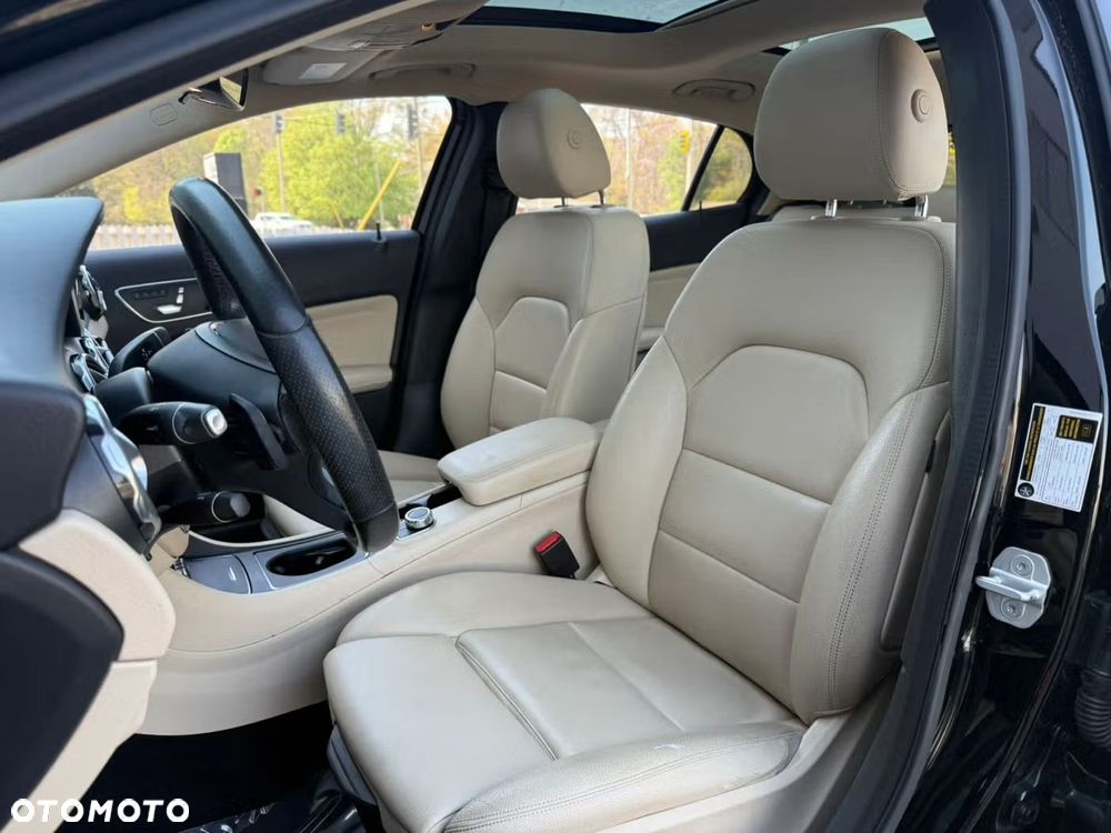 Mercedes-Benz GLA 250 7G-DCT - 15