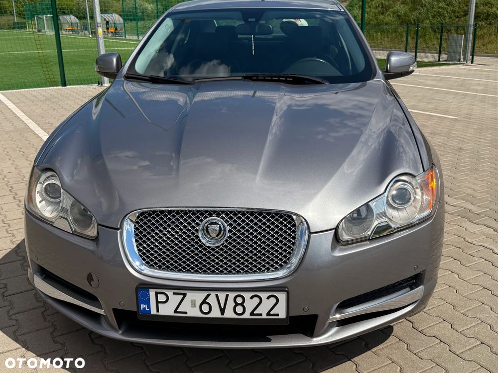 Jaguar XF 2.7 V6 D Luxury - 7