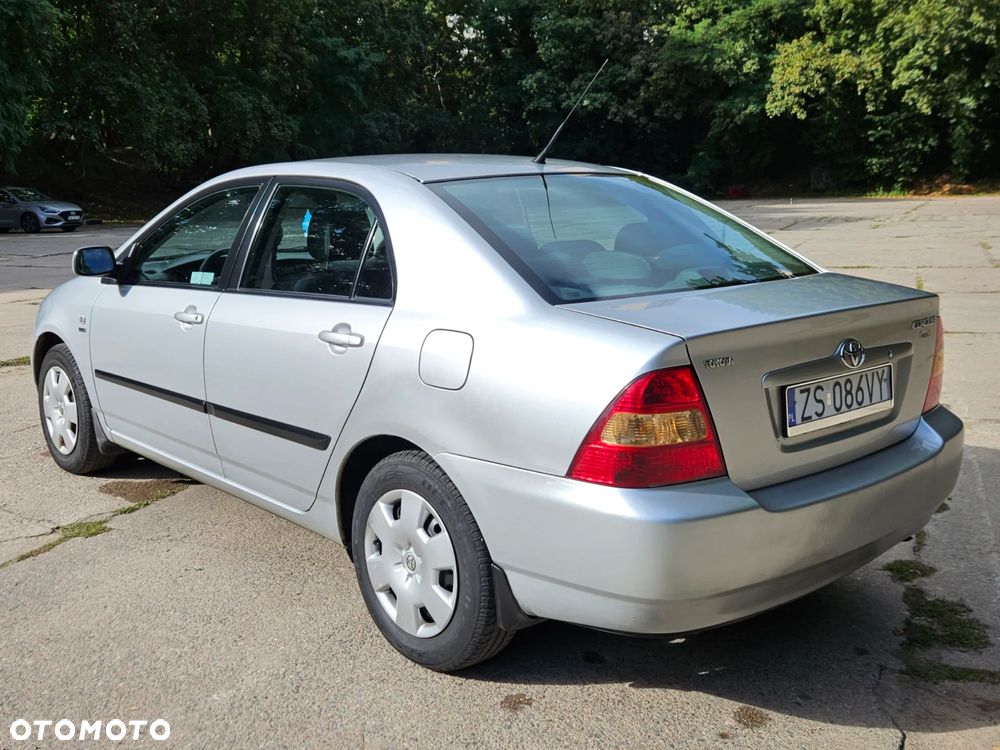 Toyota Corolla 1.6 VVT-i Base - 8