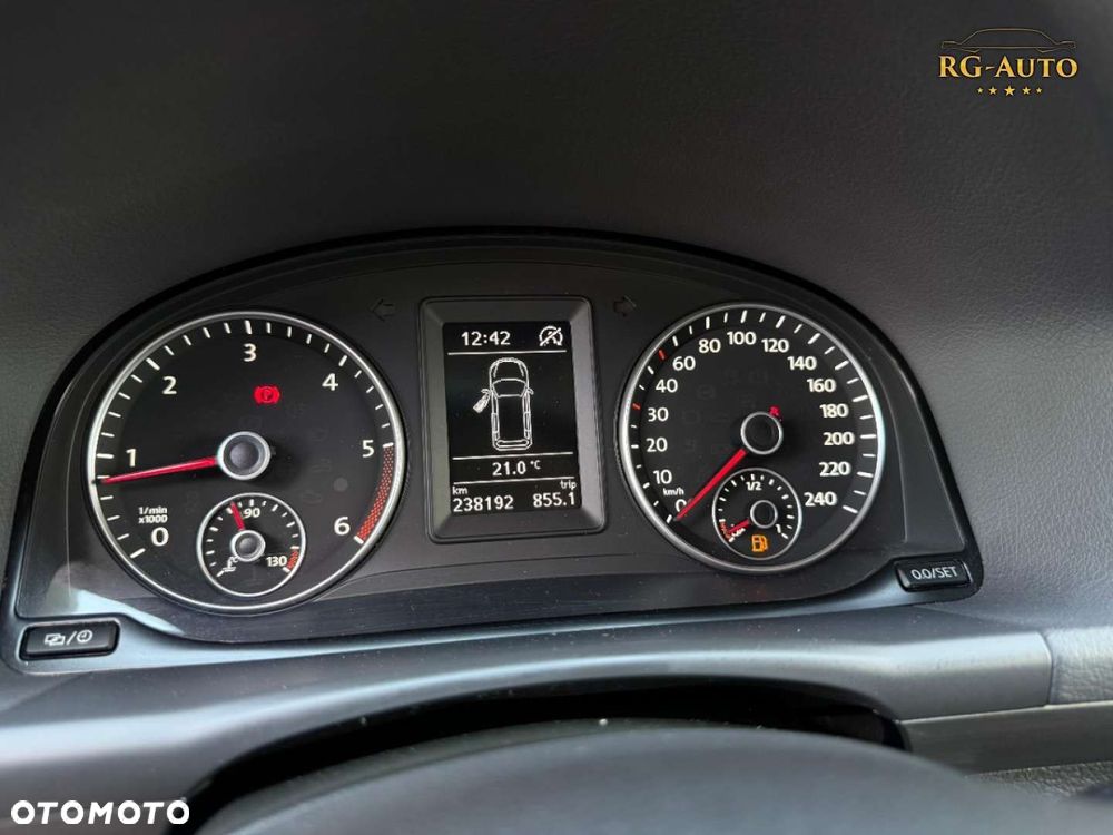 Volkswagen Touran - 35