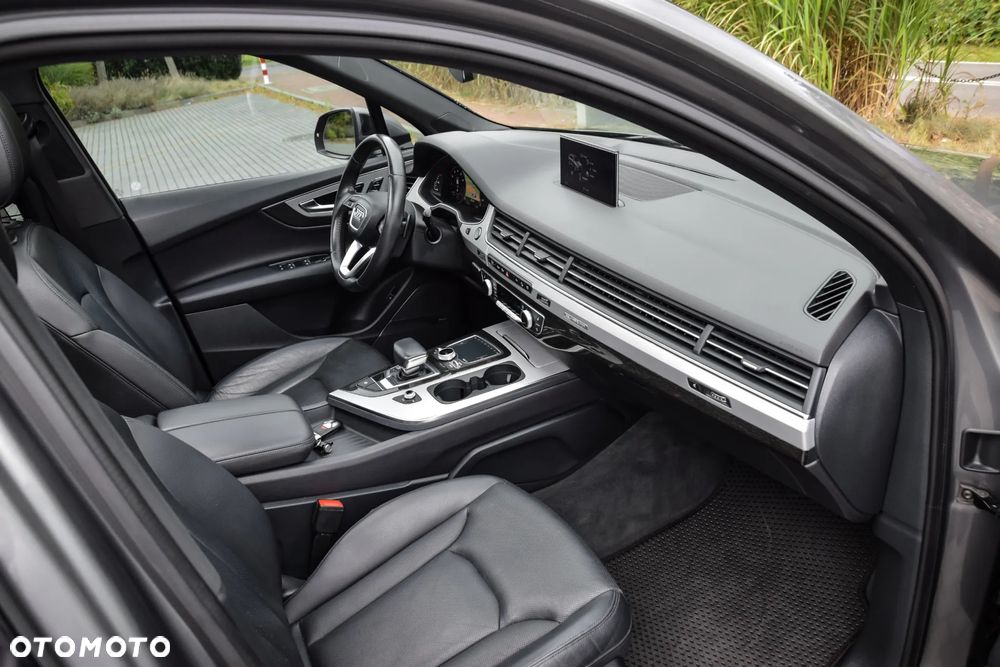 Audi Q7 - 32