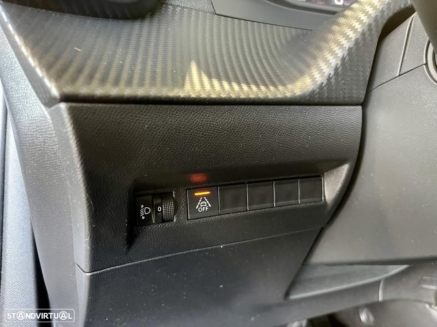 Peugeot 2008 1.2 PureTech Active Pack EAT8 - 13