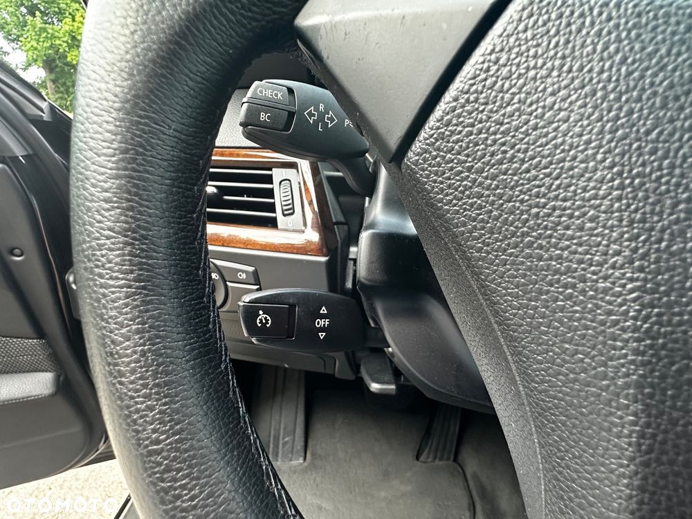 BMW Seria 5 525d Touring Edition Exclusive - 19