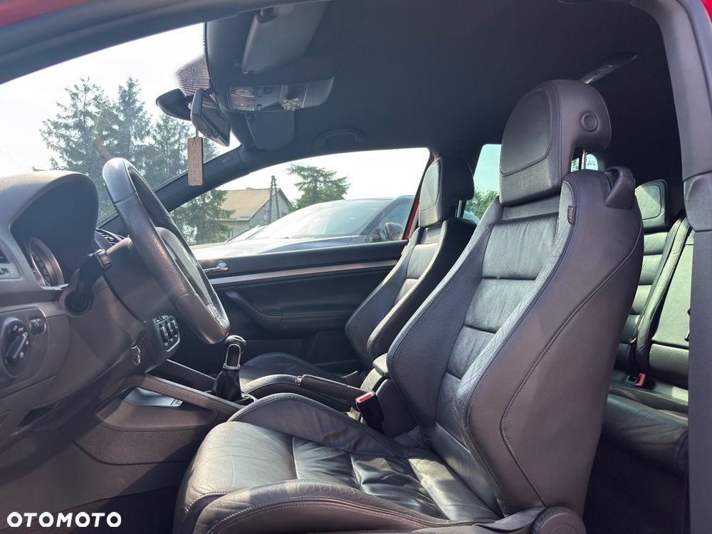 Volkswagen Golf 2.0 TSI GTI - 12