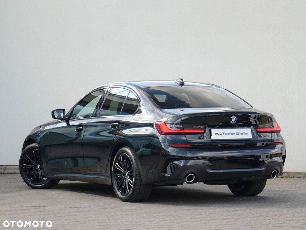 BMW Seria 3 320d xDrive M Sport sport - 9