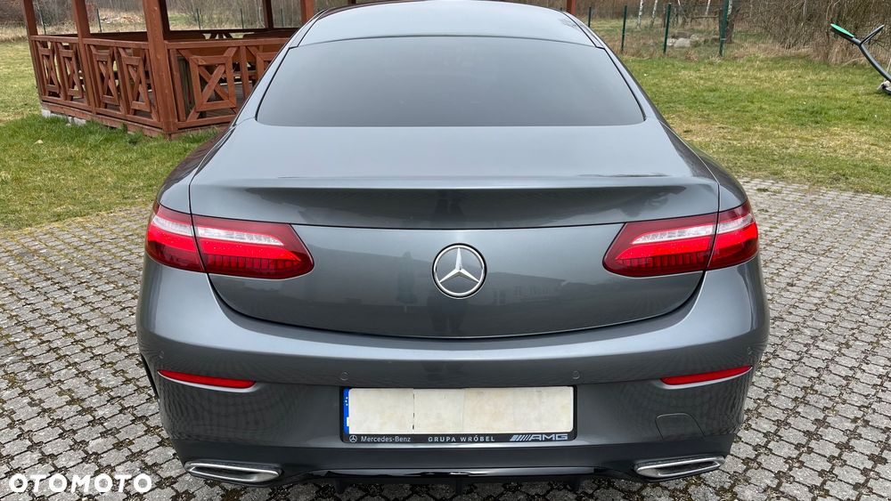 Mercedes-Benz Klasa E 300 d 9G-TRONIC - 12