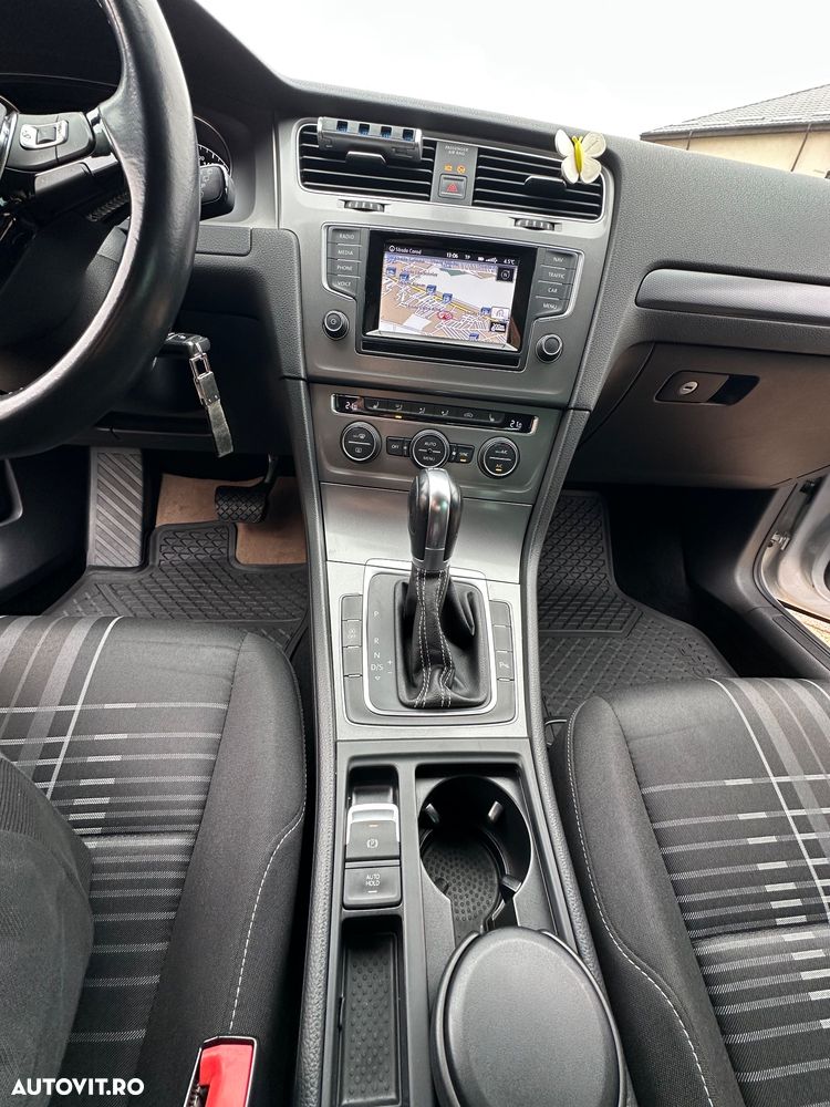 Volkswagen Golf 1.6 TDI BlueMotion Technology DSG Lounge - 17