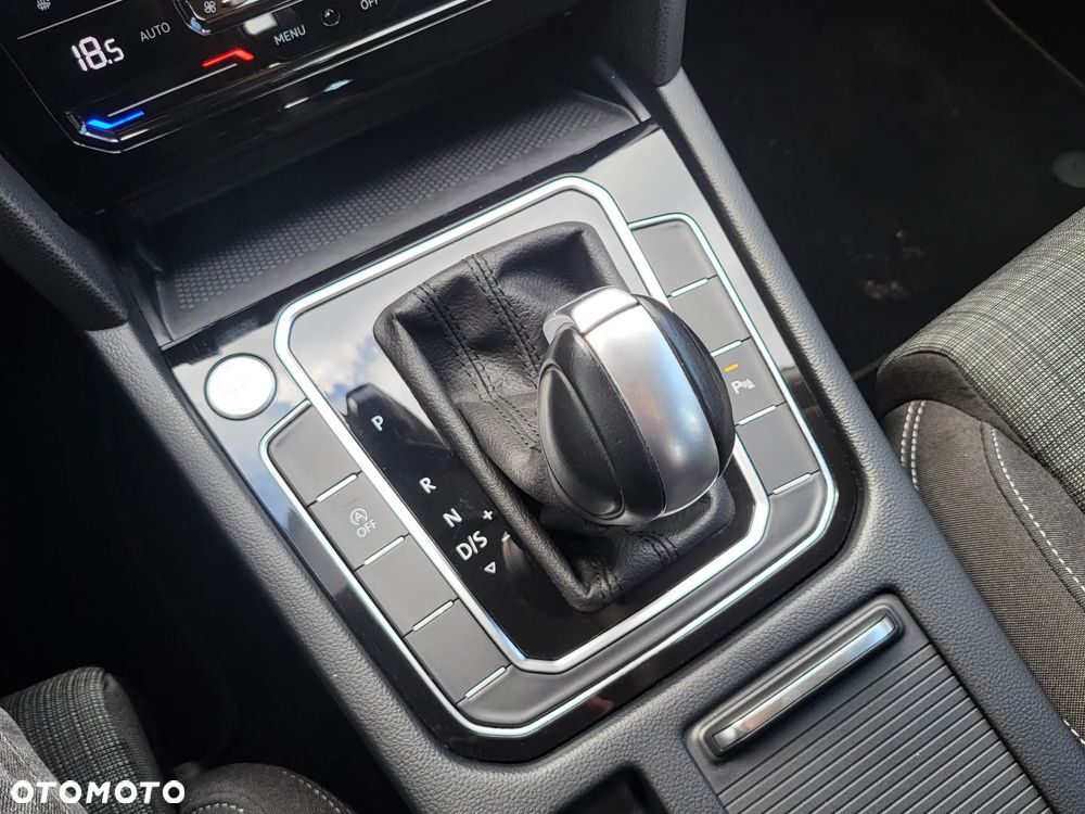 Volkswagen Passat 2.0 TSI Business DSG - 19
