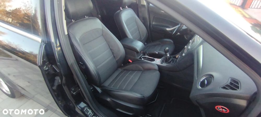 Ford Mondeo - 19