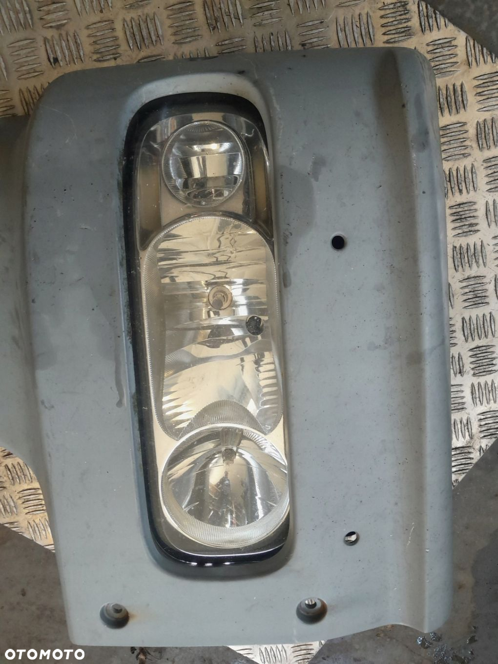 MERCEDES ATEGO 1224 NAROŻNIK OKULAR UCHWYT LAMPY PRAWY LEWY EURO 4 EURO 5 - 2