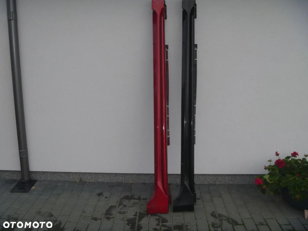 TOYOTA COROLLA E21 KOMBI LISTWA PROGOWA PRÓG PRAWY - 2