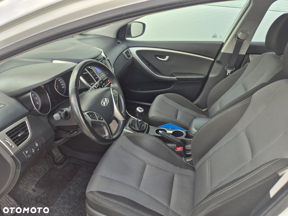 Hyundai i30 1.4 Passion - 21