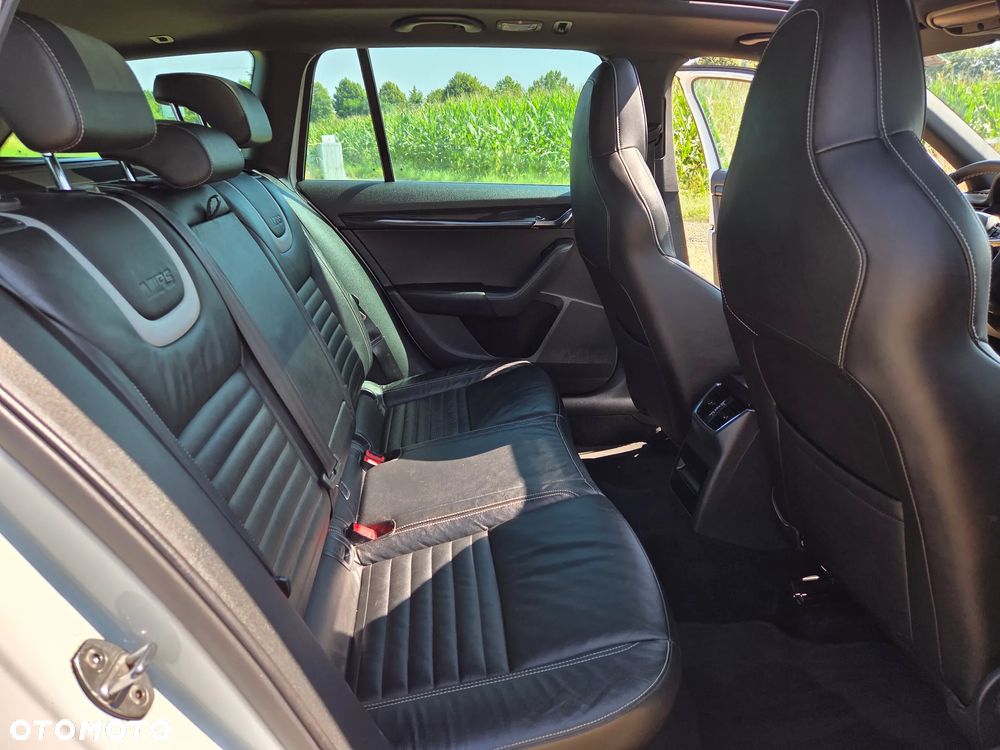 Skoda Octavia 2.0 TDI 4x4 DSG RS - 13