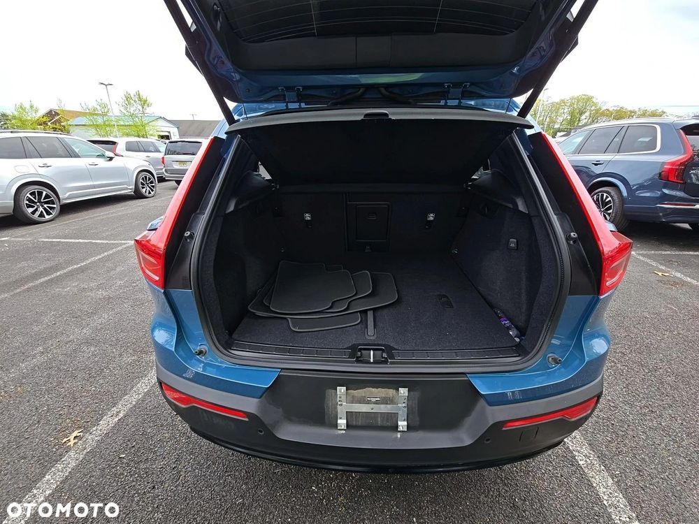 Volvo XC 40 B5 AWD Ultimate Dark - 11