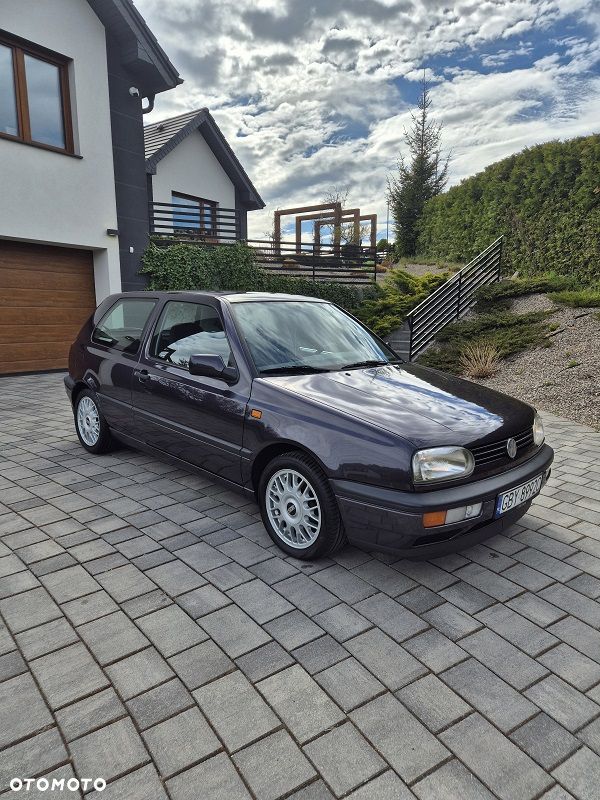 Volkswagen Golf 1.8 GL - 3