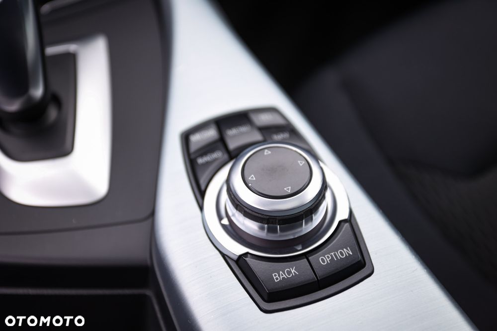 BMW Seria 1 118d Sport Line - 19