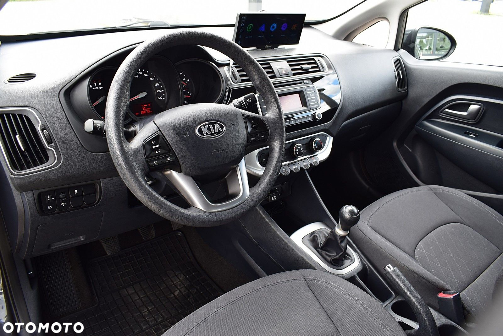 Kia Rio - 10