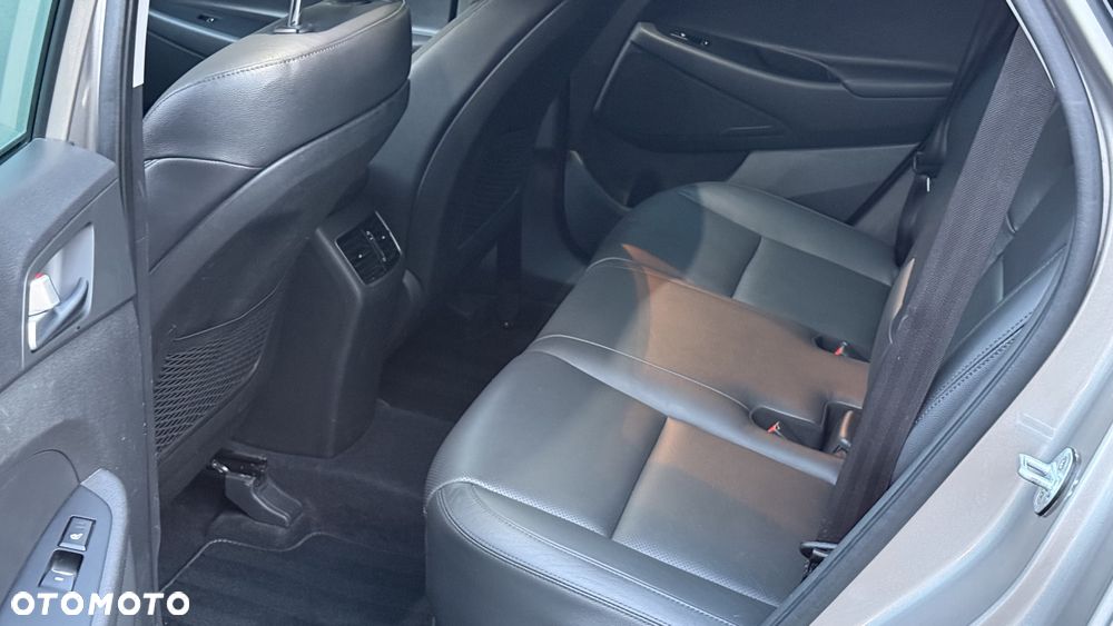 Hyundai Tucson 2.0 CRDI Premium 4WD - 38