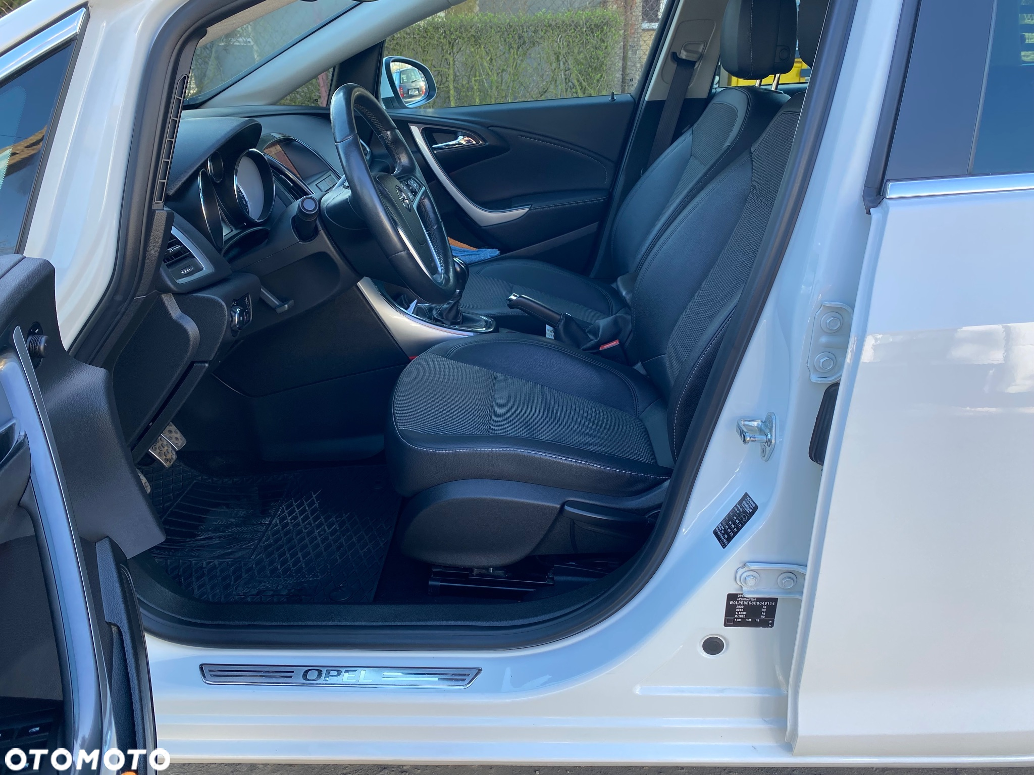 Opel Astra IV 1.4 T Cosmo - 11