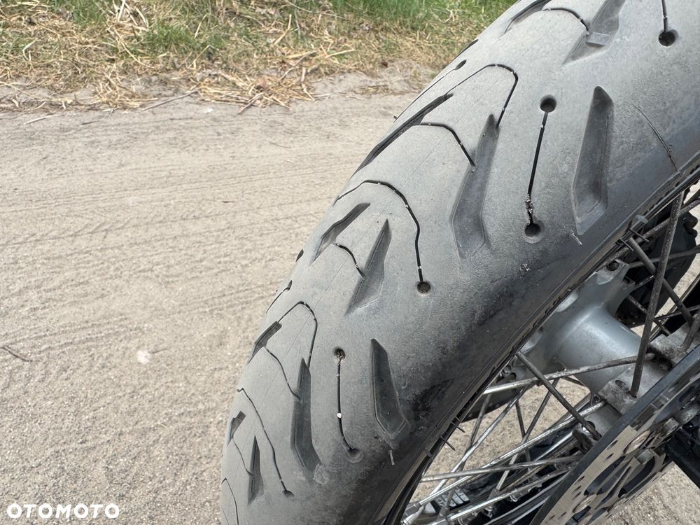 Moto Guzzi Stelvio - 10