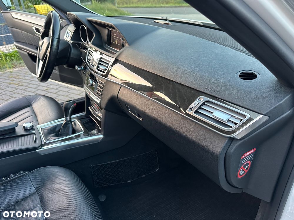 Mercedes-Benz Klasa E 220 CDI BlueEff Avantgarde - 11