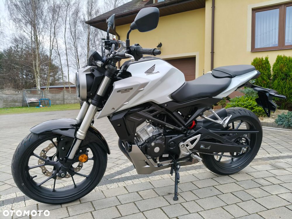Honda CB - 1