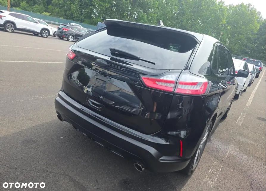 Ford Edge - 4