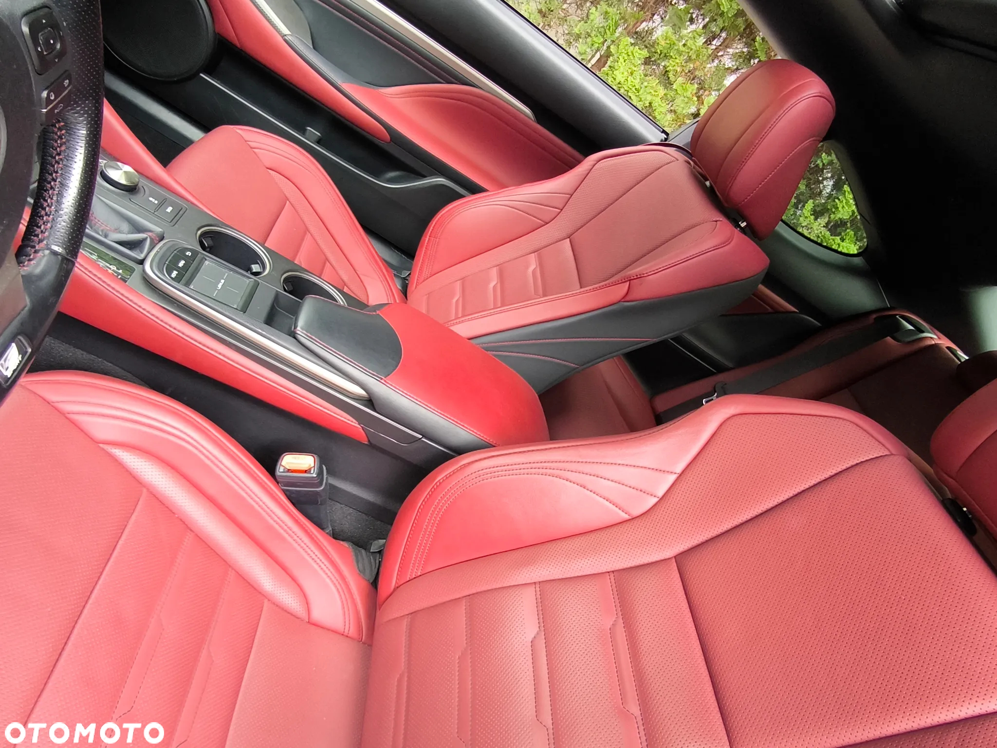 Lexus RC - 35