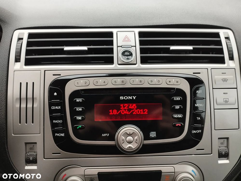 Ford Kuga 2.0 TDCi 2x4 Titanium - 19