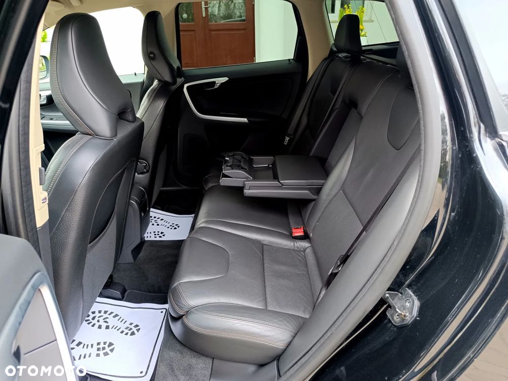 Volvo XC 60 D4 Geartronic Momentum - 35