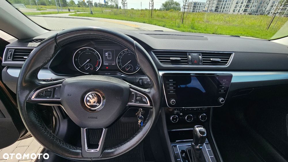 Skoda Superb 2.0 TDI Ambition DSG - 14