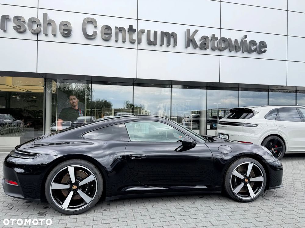 Porsche 911 Carrera S - 12