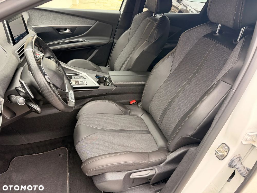 Peugeot 3008 - 16