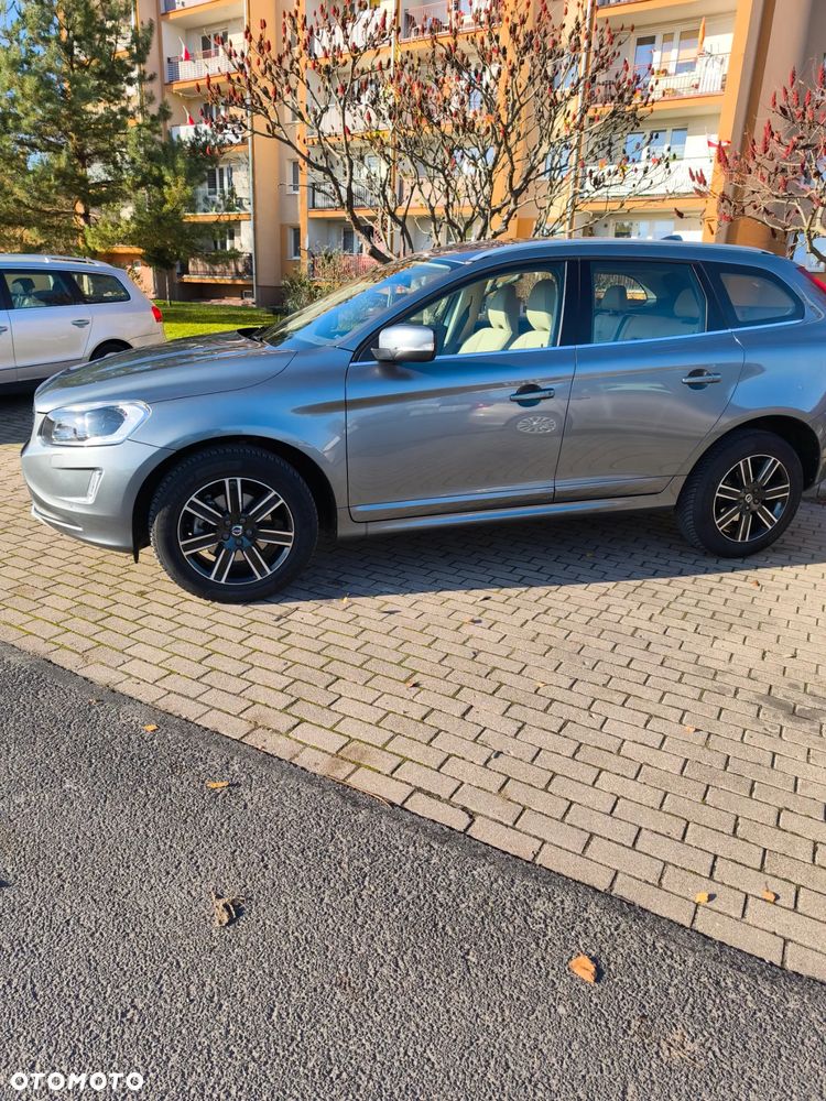 Volvo XC 60 D4 Momentum - 38