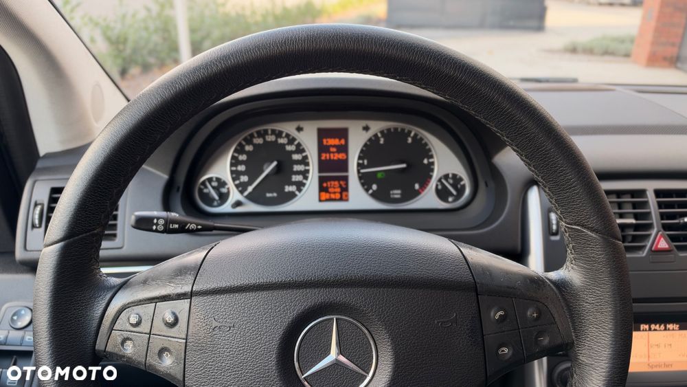 Mercedes-Benz Klasa B 180 CDI Autotronic Special Edition - 19