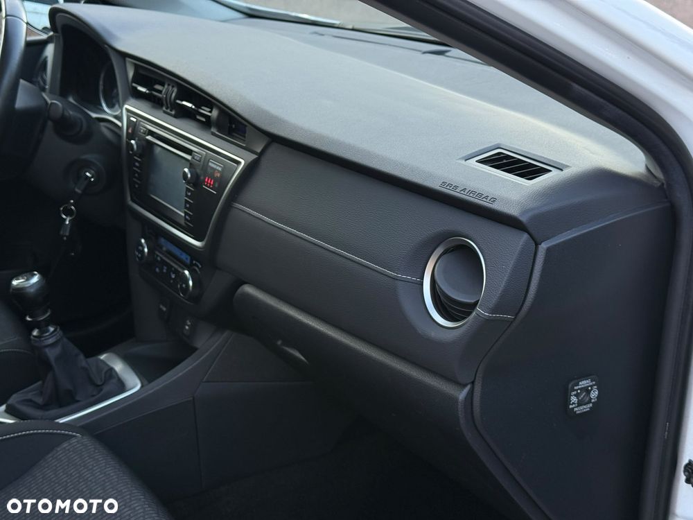 Toyota Auris 1.6 Valvematic Edition - 22