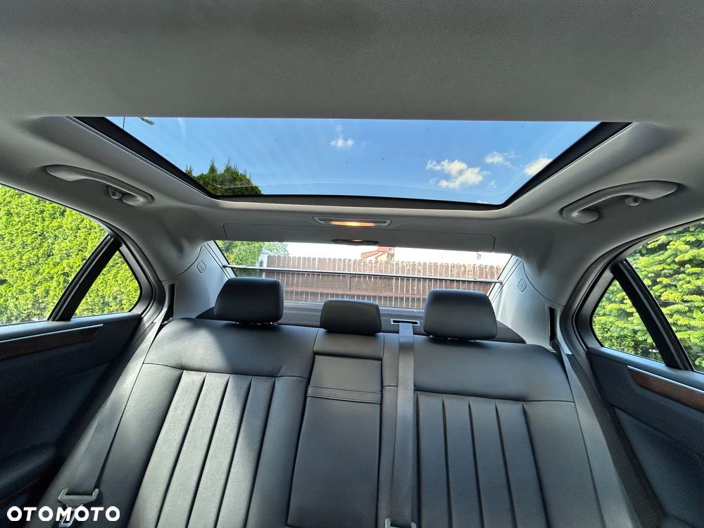 Mercedes-Benz Klasa E 500 4Matic 7G-TRONIC Elegance - 6