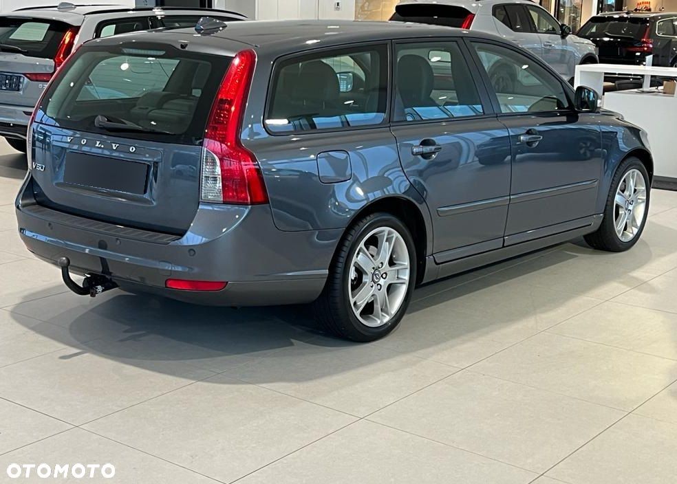 Volvo V50 D5 Summum - 8