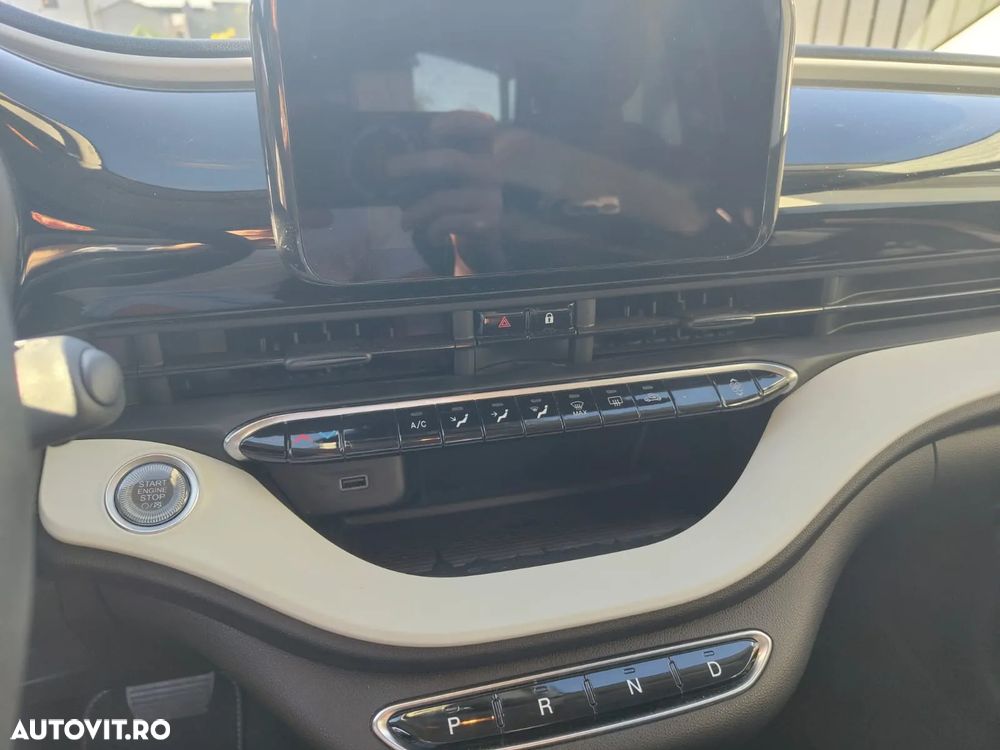 Fiat 500E Action - 6