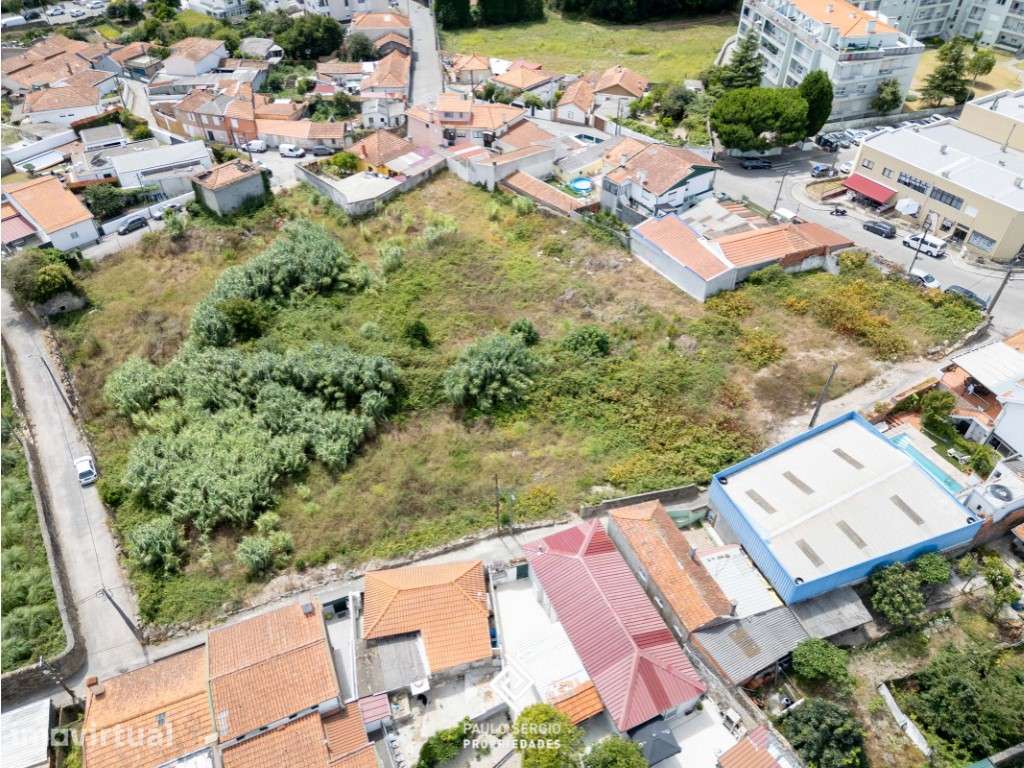 Excelente terreno de 4951m2 em Vilar do Paraíso, próximo ao Porto, ... - Grande imagem: 3/5