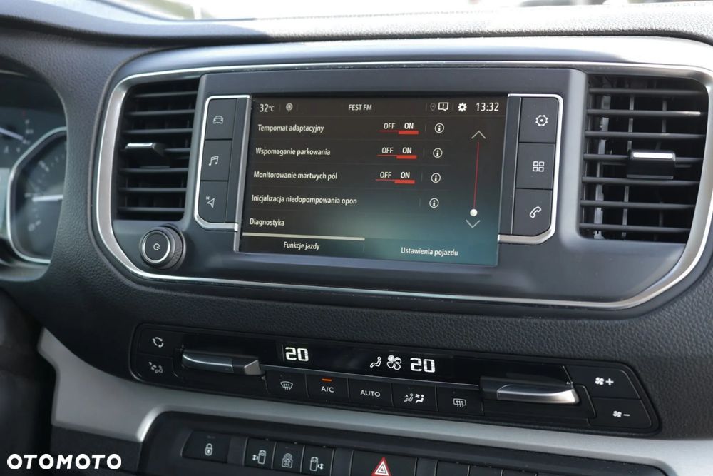 Opel Zafira 2.0 D M Elegance - 21