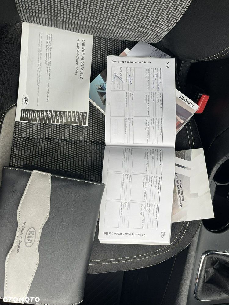 Kia Ceed 1.6 GDI ISG Vision - 11