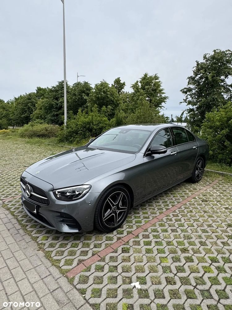 Mercedes-Benz Klasa E 220 d 4Matic 9G-TRONIC AMG Line NIGHT Edition - 3