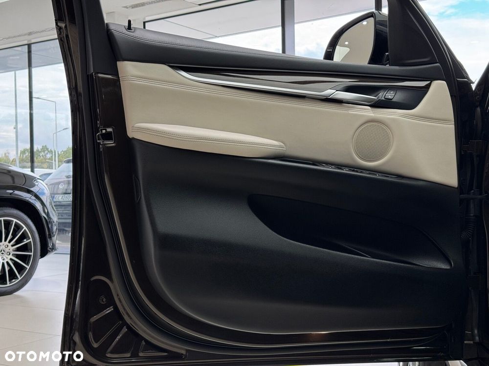 BMW X6 xDrive35i - 12