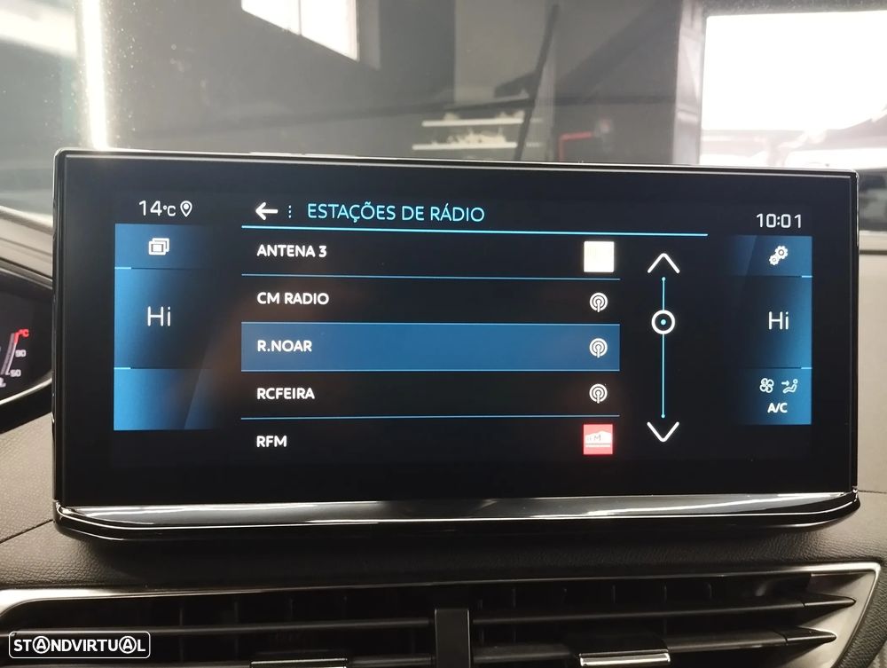 Peugeot 5008 1.2 PureTech Allure EAT8 - 33