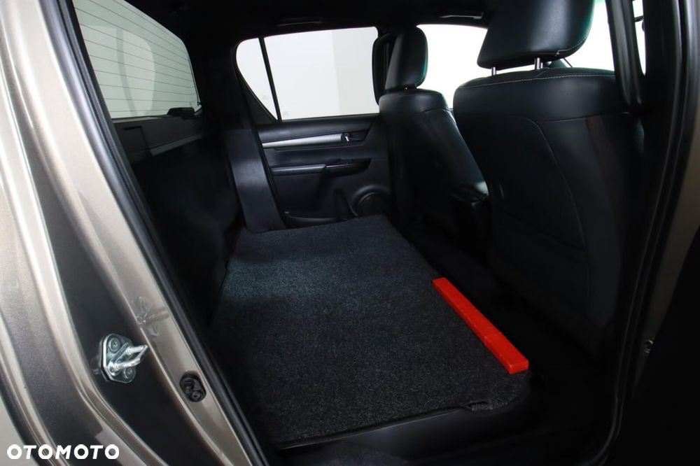 Toyota Hilux 4x4 Double Cab Autm Executive - 10