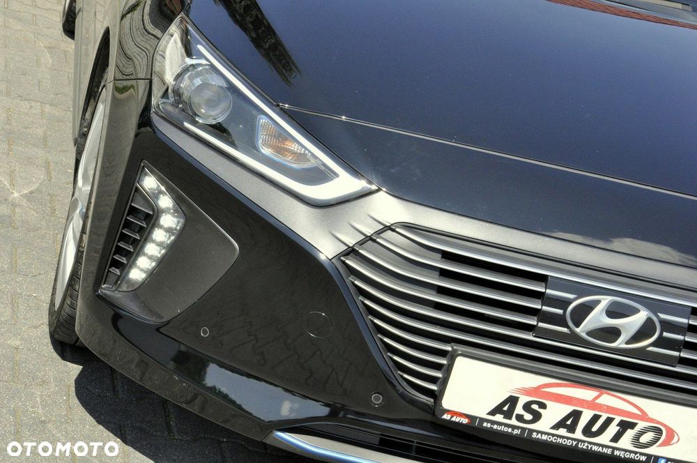 Hyundai IONIQ - 10